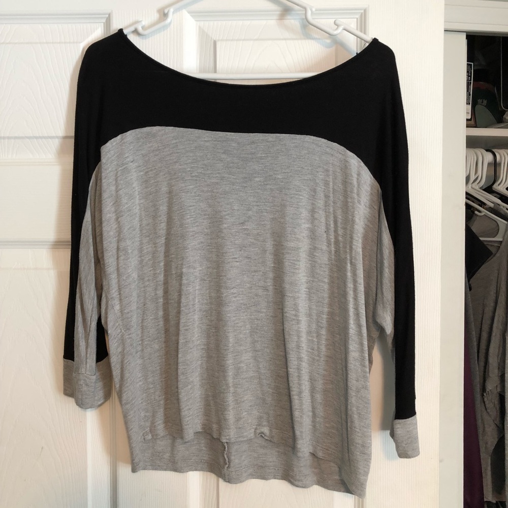 Mid sleeve shirt